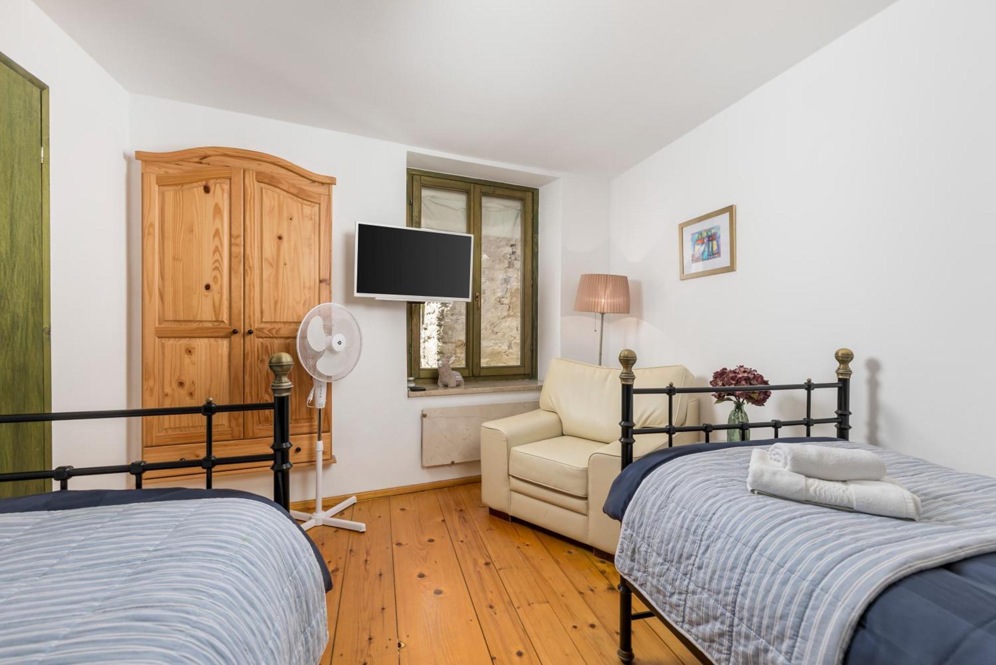 Dei Fiori Apartments Ровинь Экстерьер фото